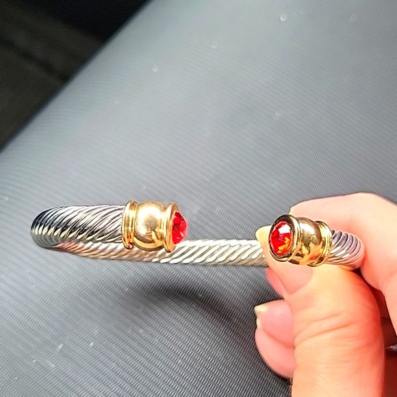 Plunder Siam Bracelet - Picture 2 of 4